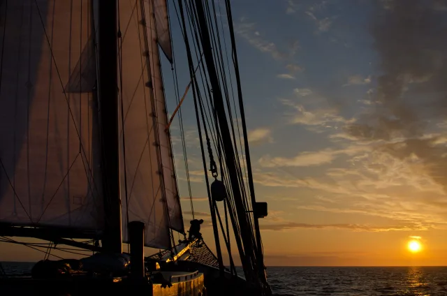 STORTEMELK unter Segeln · 1