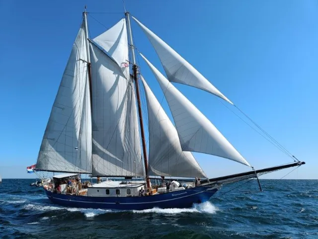 STORTEMELK unter Segeln · 20